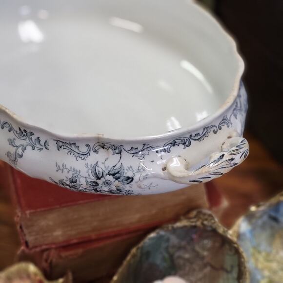 Antique Vegetable Dish by JH Weatherby Sons, Semi-porcelain Trentham Blue China - Picture 7 of 10